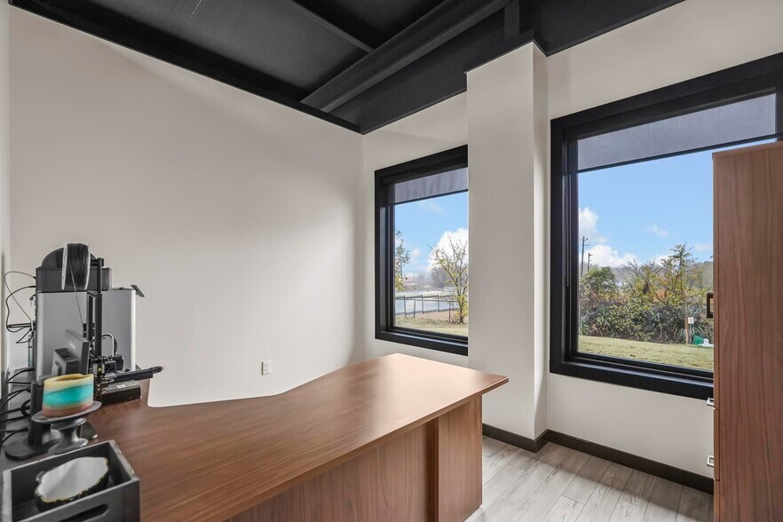 More Photos Of 12446 State Highway 205, Lavon Flex For Sale