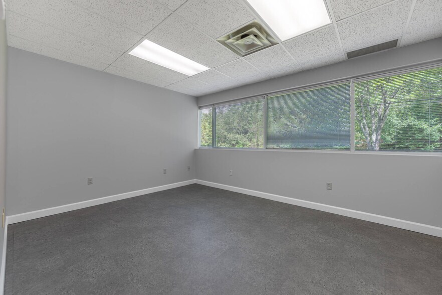 More Photos Of 7271 N Main St, Dayton Medical For Lease