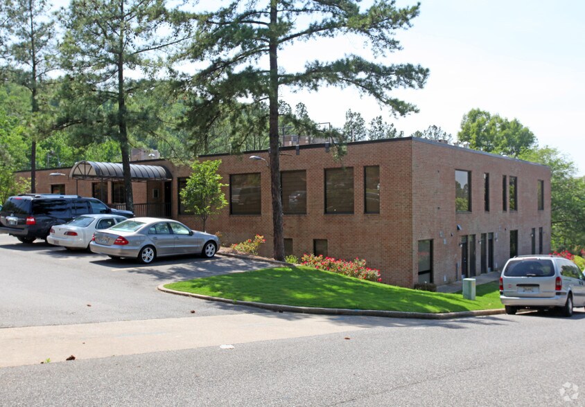 More Photos Of 2045 Brookwood Medical Ctr Dr, Birmingham Office For Sale