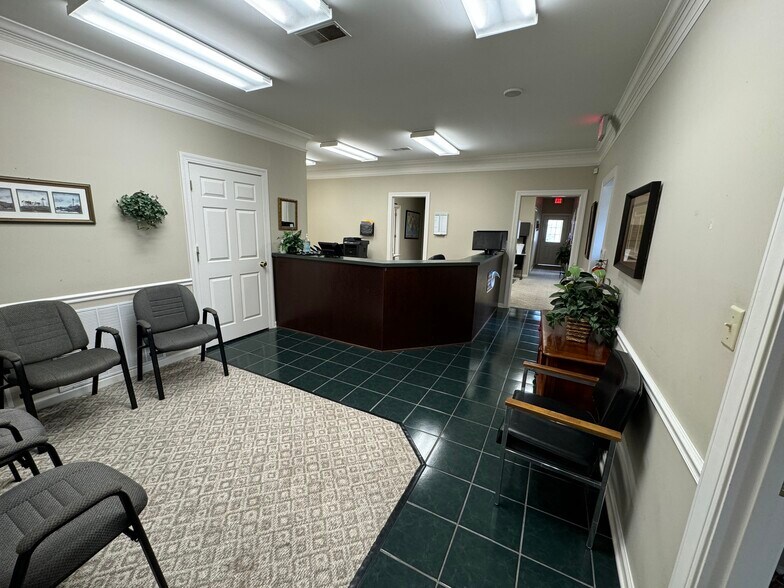 More Photos Of 6920 Oak Forest Dr, Olive Branch Loft Creative Space For Lease