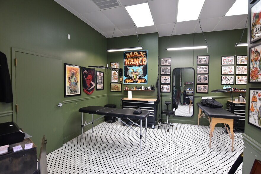 More Photos Of 4010 Hillsboro Pike, Nashville Garden Center For Lease