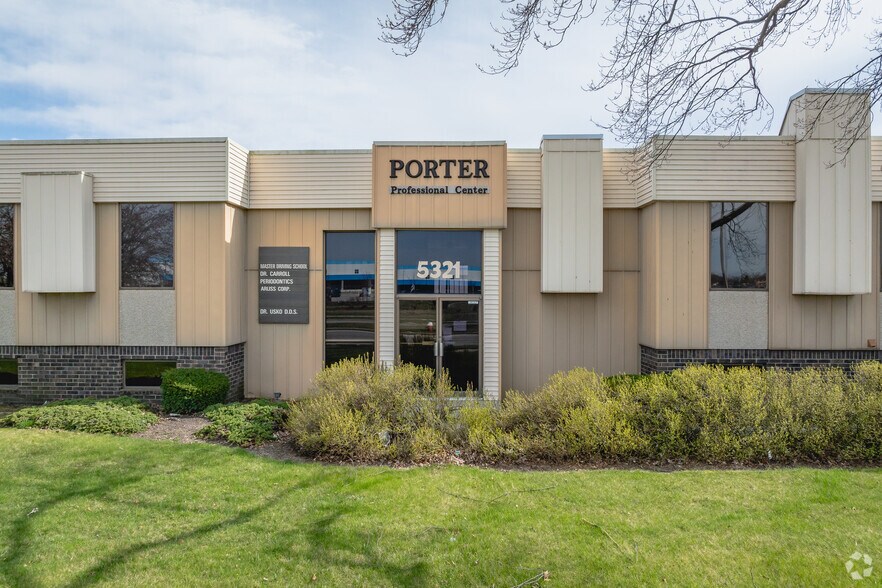 More Photos Of 5321 Southwyck Blvd, Toledo Office For Sale