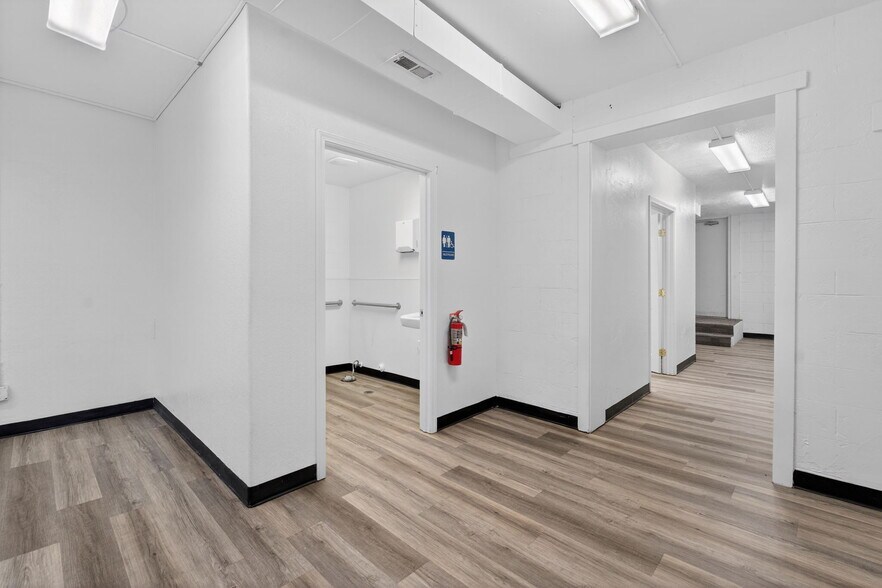 More Photos Of 344 Yellowstone Ave, Pocatello General Retail For Lease