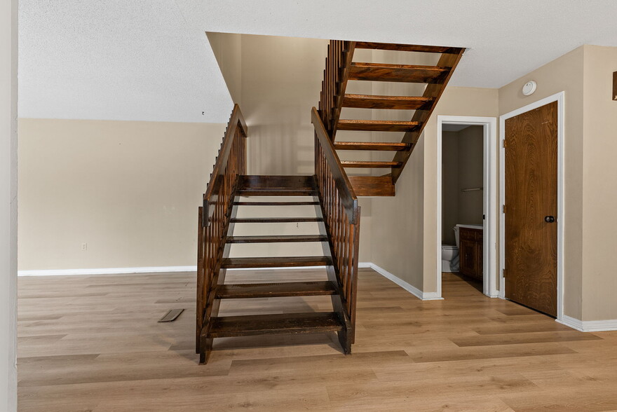 More Photos Of 2401 S 50th St, Fort Smith Apartments For Sale