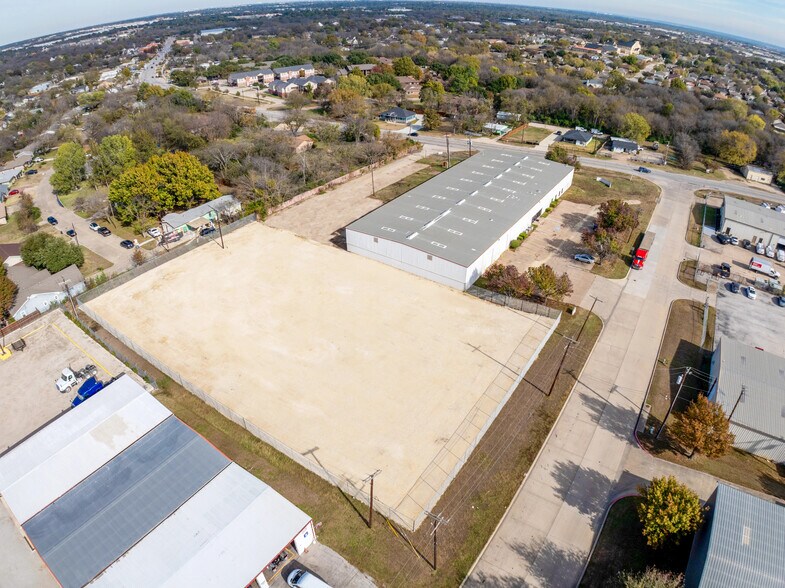 More Photos Of 300 Industrial Blvd, Mansfield Distribution For Lease