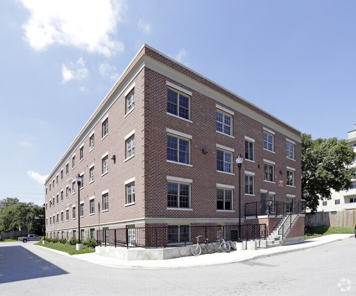 More Photos Of 363 Duckworth St, Barrie Apartments For Sale