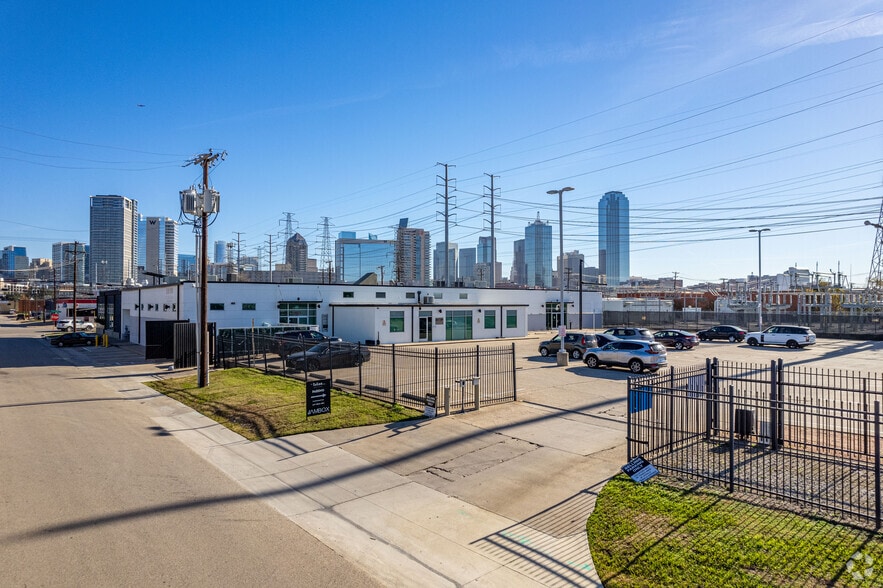 More Photos Of 921 N Riverfront Blvd, Dallas Loft Creative Space For Lease