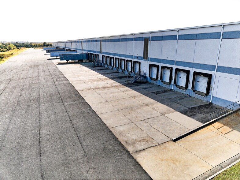 More Photos Of 4140 Pleasant Rd, Fort Mill Warehouse For Lease