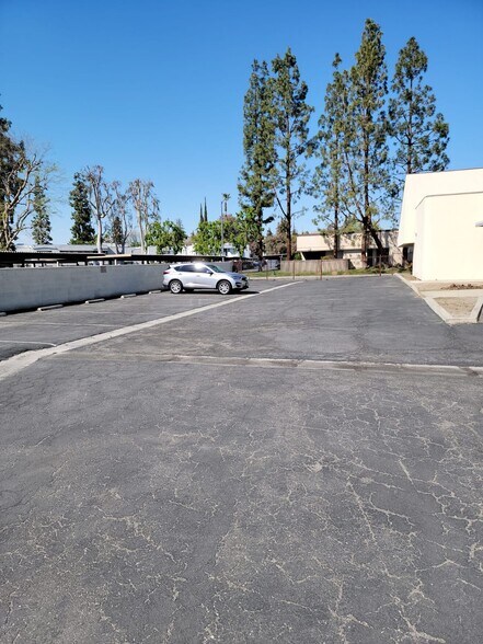 More Photos Of , Bakersfield Office For Sale