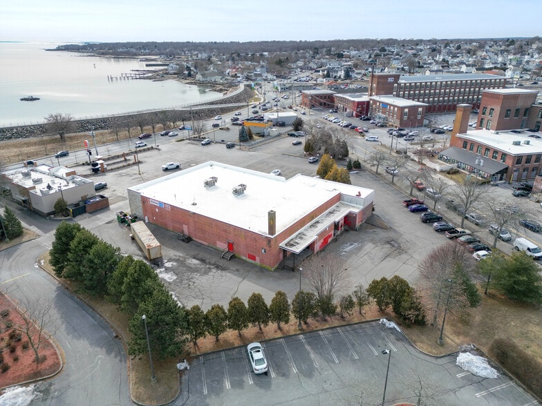 More Photos Of 1383 Cove Rd, New Bedford Drugstore For Lease
