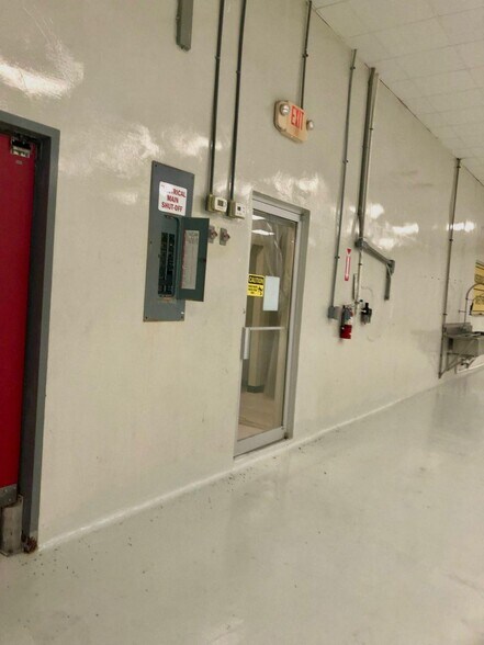 More Photos Of 2041 Amistad Dr, San Benito Warehouse For Sale