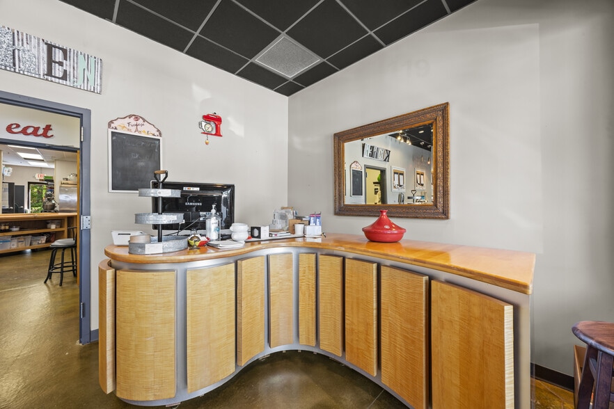 More Photos Of 145 Hilden Rd, Ponte Vedra Storefront For Sale