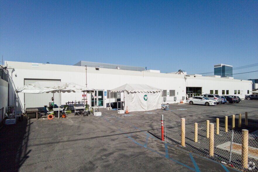 More Photos Of 1325 E El Segundo Blvd, El Segundo Food Processing For Lease