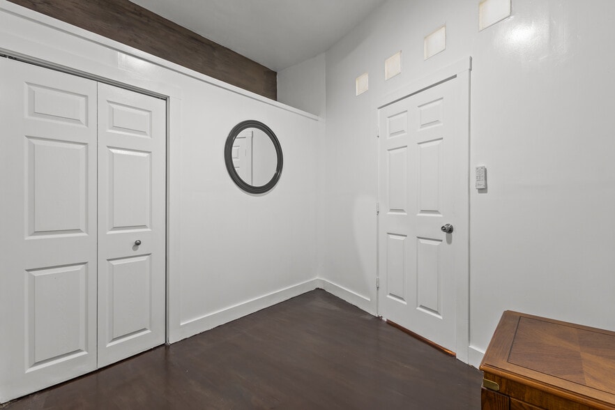 More Photos Of 116 Calverley St, Providence Storefront For Sale