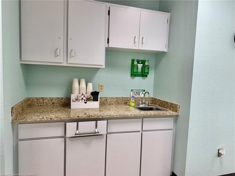 More Photos Of 6801 US Highway 27 N, Sebring Medical For Lease