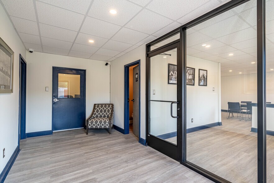 More Photos Of 1249 Byberry Rd, Philadelphia Warehouse For Sale