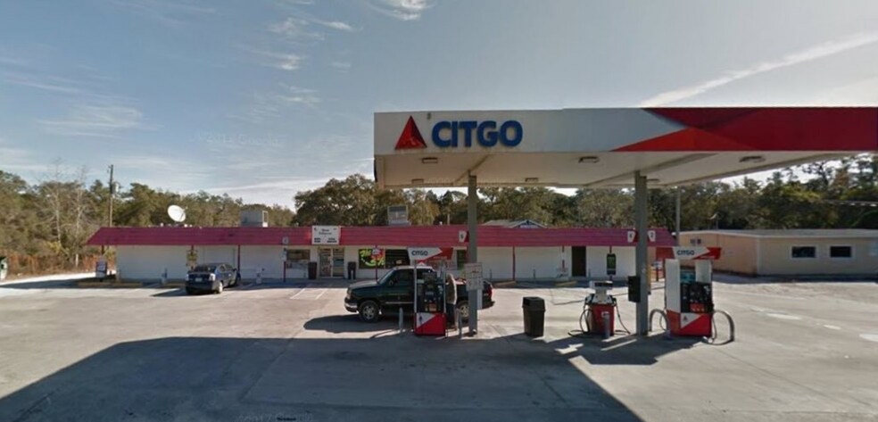 More Photos Of 5552-5598 Commercial Way, Spring Hill Service Station For Sale
