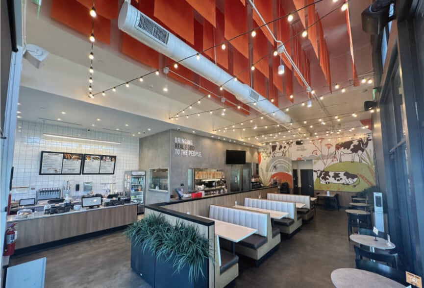 More Photos Of 19515 Nordhoff Pl, Northridge Restaurant For Lease
