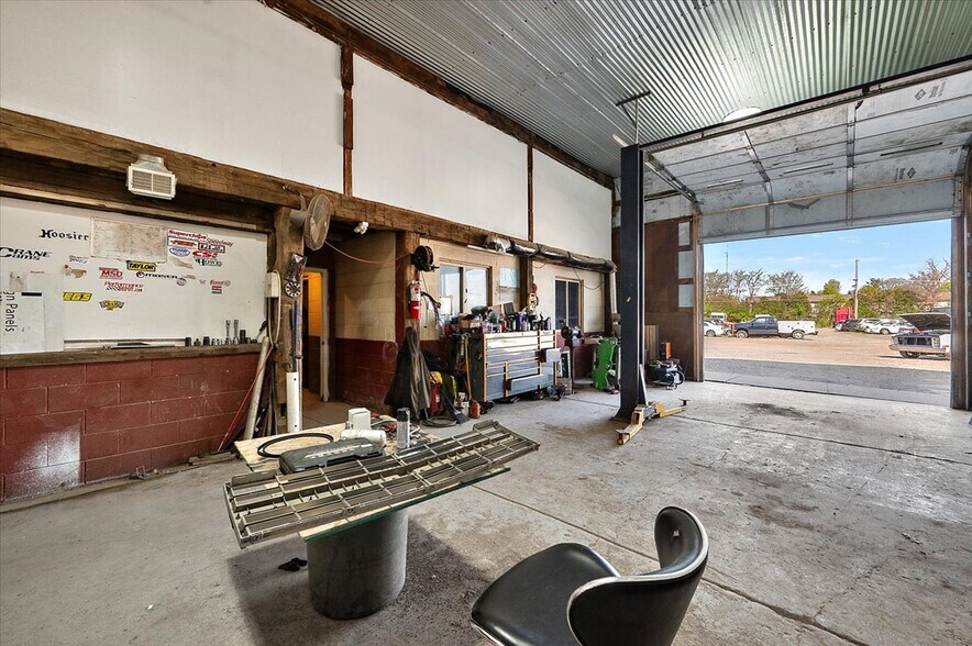 More Photos Of 4376 Beecher Rd, Flint Service For Sale