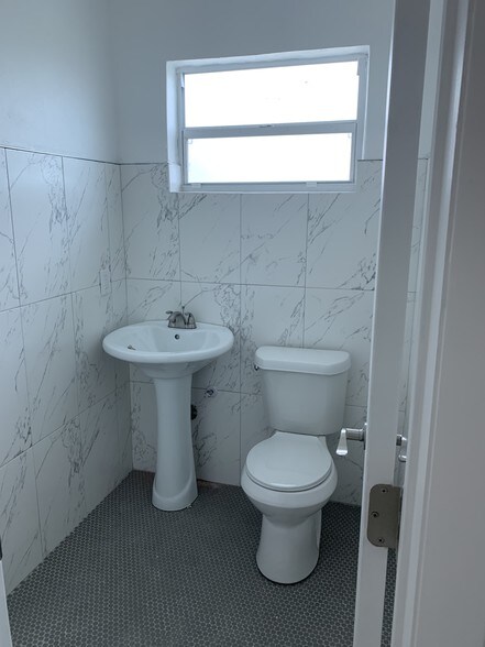 More Photos Of 4007 SW 19th St, West Park Daycare Center For Sale