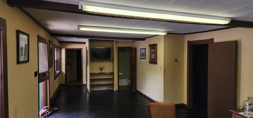 More Photos Of 3385 US Highway 321 S, Blowing Rock Office Residential For Sale