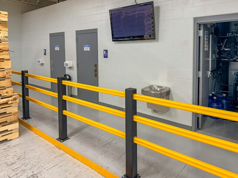 More Photos Of 741 Morris St, Fond Du Lac Industrial For Lease