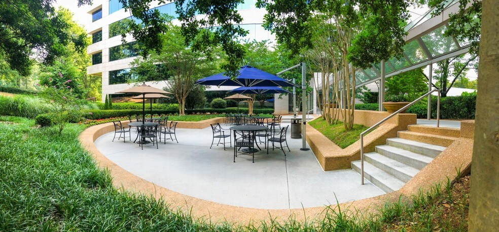 More Photos Of 900 Ashwood Pky, Atlanta Office For Lease
