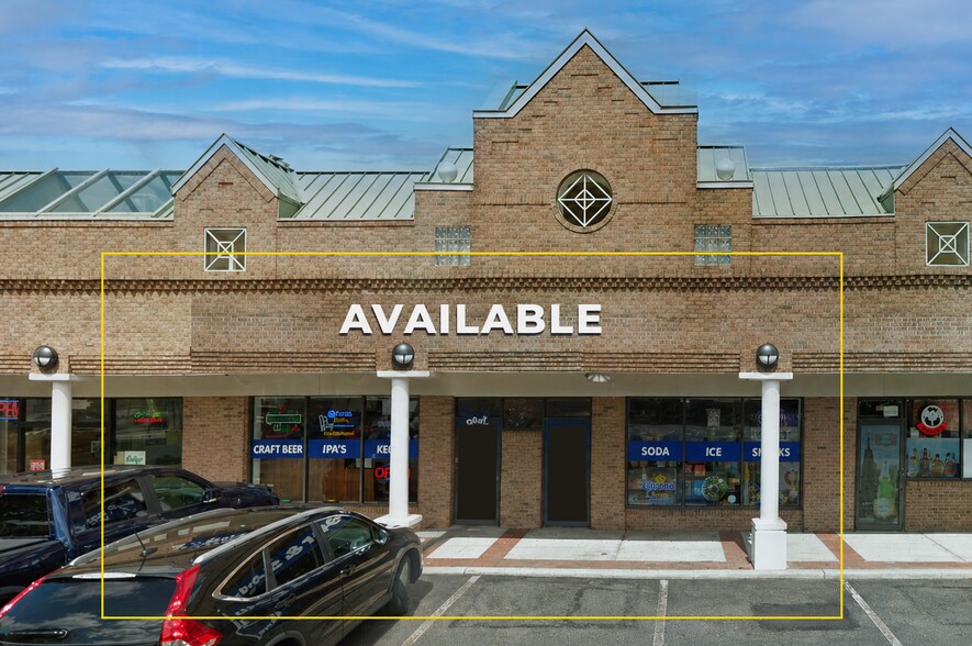 Primary Photo Of 36-84 E Sunrise Hwy, Lindenhurst Storefront Retail Office For Lease