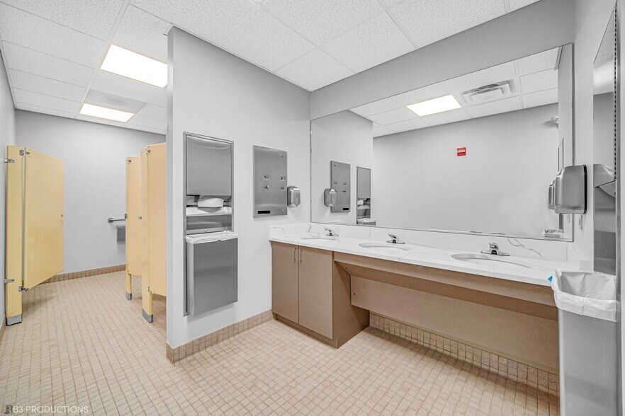 More Photos Of 18927 Hickory Creek Dr, Mokena Office For Lease