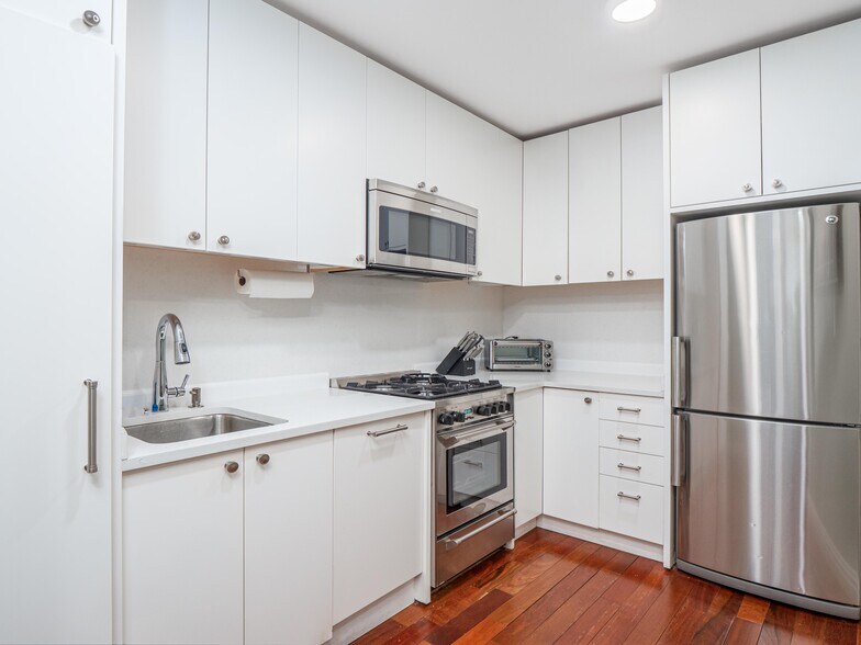 More Photos Of 1111 Park Ave, New York Apartments For Sale