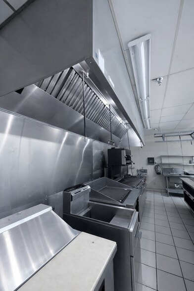 More Photos Of 1510 Bengal Dr, El Paso Storefront Retail Office For Lease