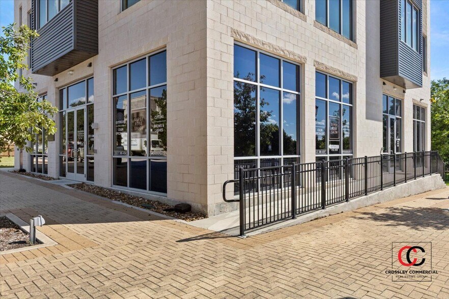More Photos Of 211 S Brown St, Round Rock Medical For Lease