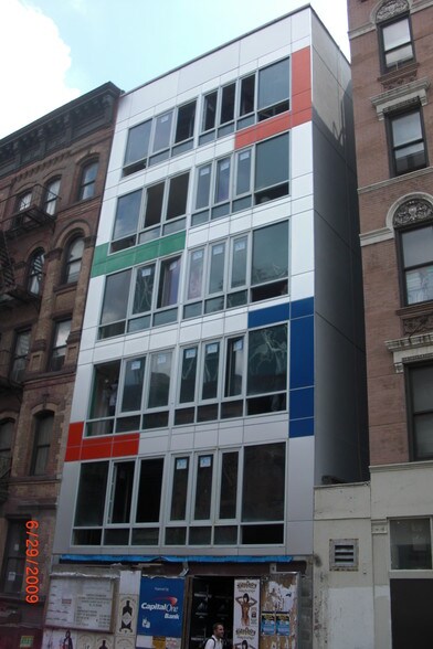 More Photos Of 362 W 53rd St, New York Storefront Retail Residential For Sale