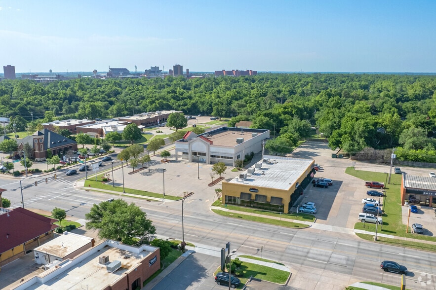 More Photos Of 700 W Main St, Norman Drugstore For Sale