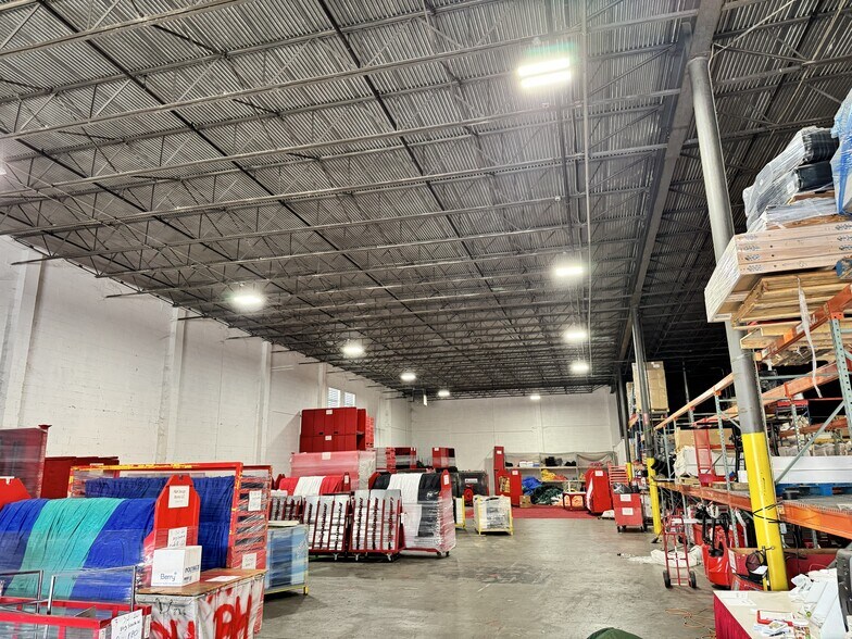 More Photos Of 325 Fulton Industrial Cir SW, Atlanta Distribution For Lease