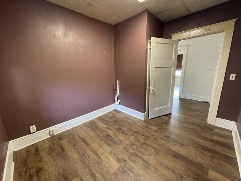 More Photos Of 312 W Main St, Waverly Freestanding For Sale