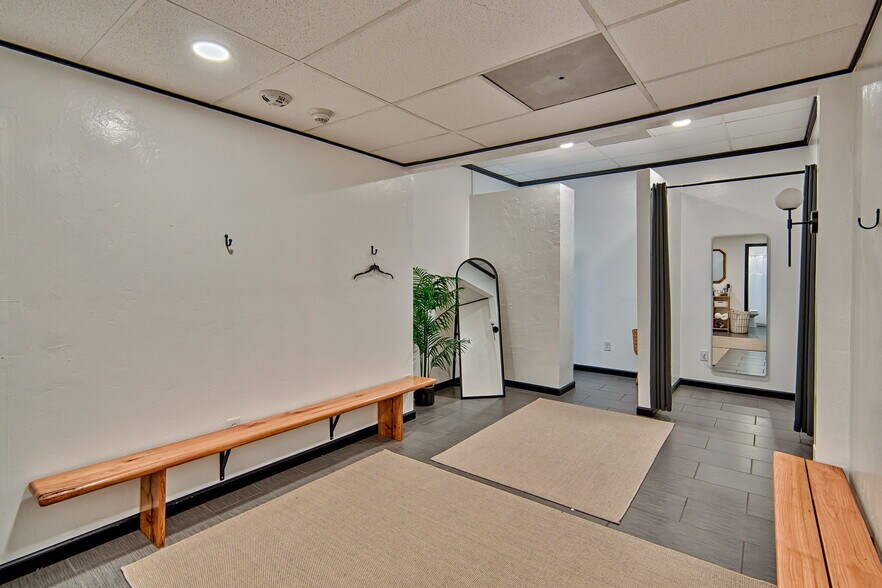 More Photos Of 1724 NE 2nd St, Gainesville Light Manufacturing For Sale