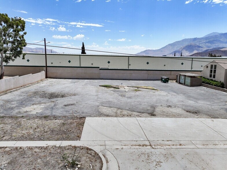 More Photos Of 1387 E Ramsey St, Banning Religious Facility For Lease
