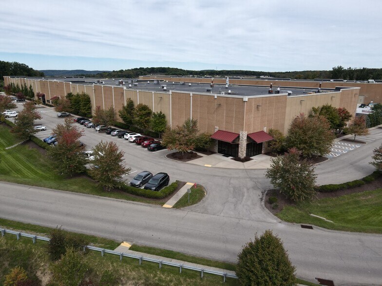 More Photos Of 2010 Jacksons Pointe Court, Zelienople Warehouse For Lease