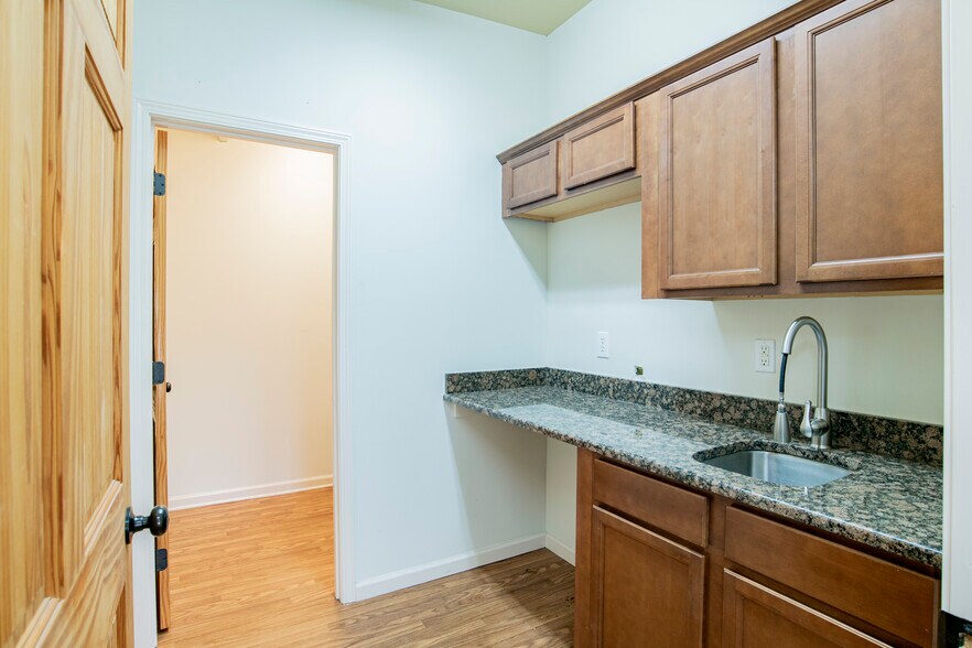 More Photos Of 25341 State Highway 181, Daphne Flex For Sale