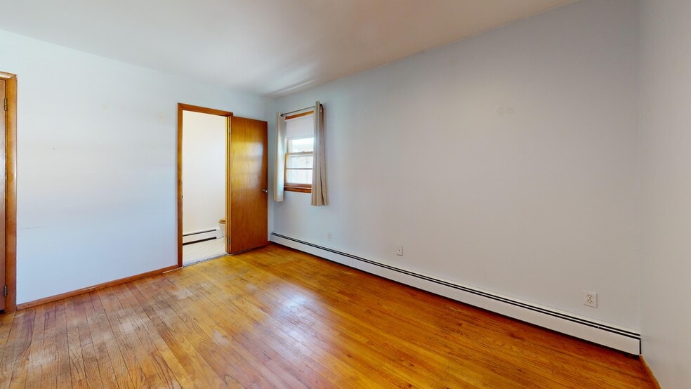 More Photos Of 1039 Richmond Rd, Staten Island Medical For Sale