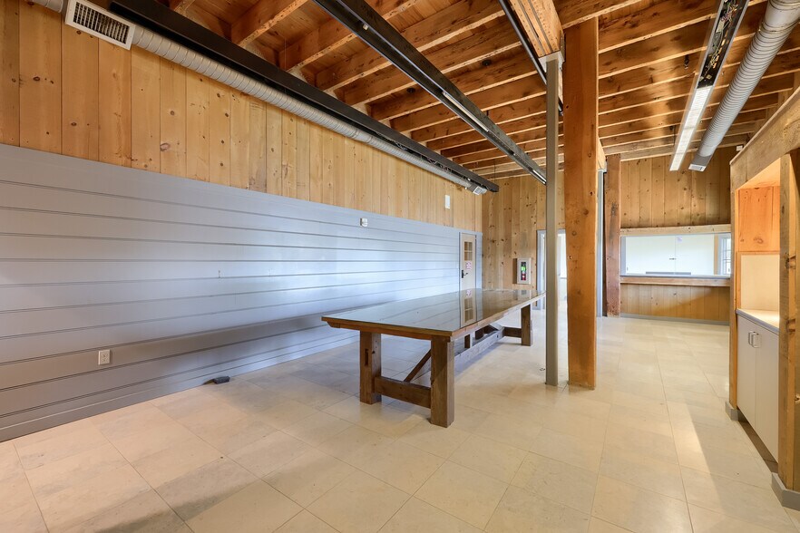 More Photos Of 709 Hartman Station Rd, Lancaster Loft Creative Space For Lease