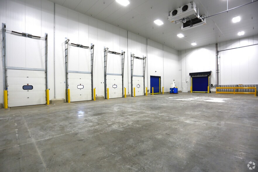 More Photos Of 3000-3090 E Washington Blvd, Los Angeles Refrigeration Cold Storage For Lease