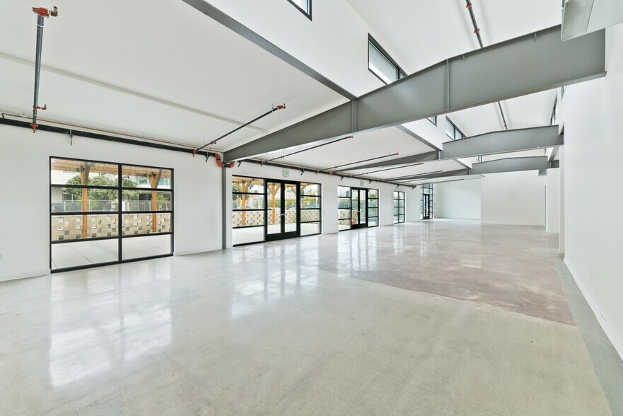 More Photos Of 1600 Lincoln Blvd, Santa Monica Freestanding For Lease