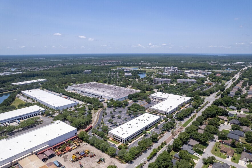 More Photos Of 12735 Gran Bay Pky W, Jacksonville Light Distribution For Lease