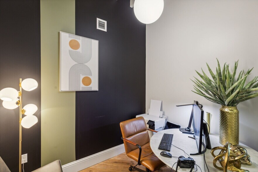 More Photos Of 3309 Elm St, Dallas Office For Sale