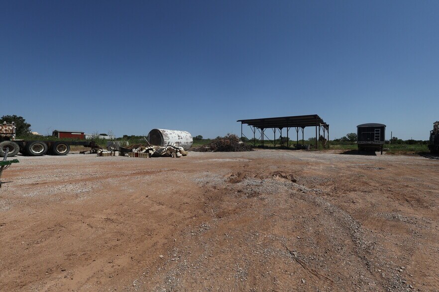 More Photos Of 2062 FM 368 S, Iowa Park Industrial For Sale