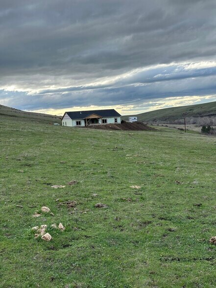 More Photos Of 46054 McKay Creek Rd, Pilot Rock Land For Sale