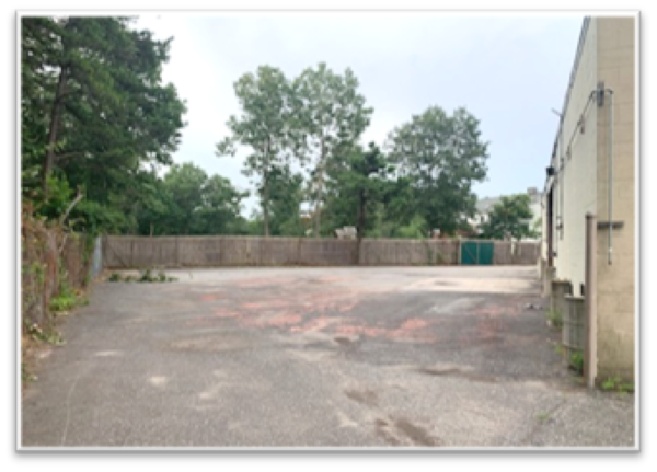 More Photos Of 245 Middle Island Rd, Medford Warehouse For Lease