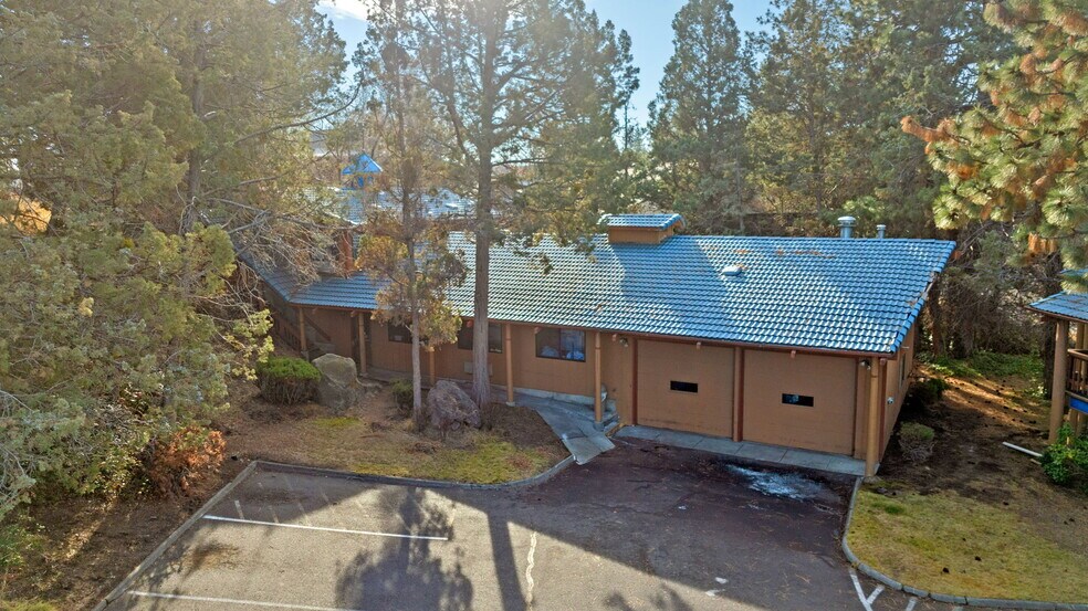 More Photos Of 3105 NW O. B. Riley Rd, Bend Hotel For Sale